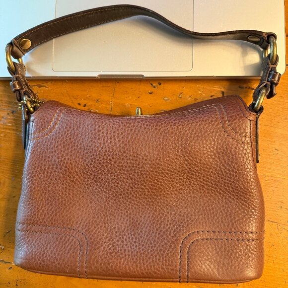 Classic Coach Brown Pebbled Leather Purse C0769-10946 Brass Hardware Turn Lock - Picture 4 of 13